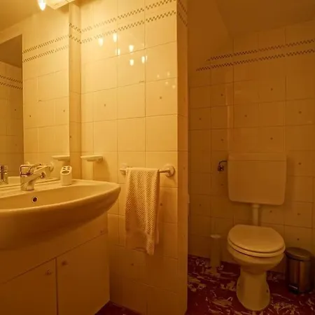 Lilli Con Piscina Riscaldata Apartment *